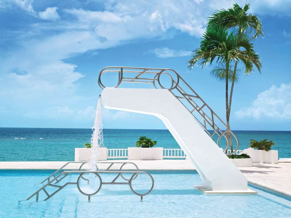 Een foto van het zwembad bij Couples Tower Isle