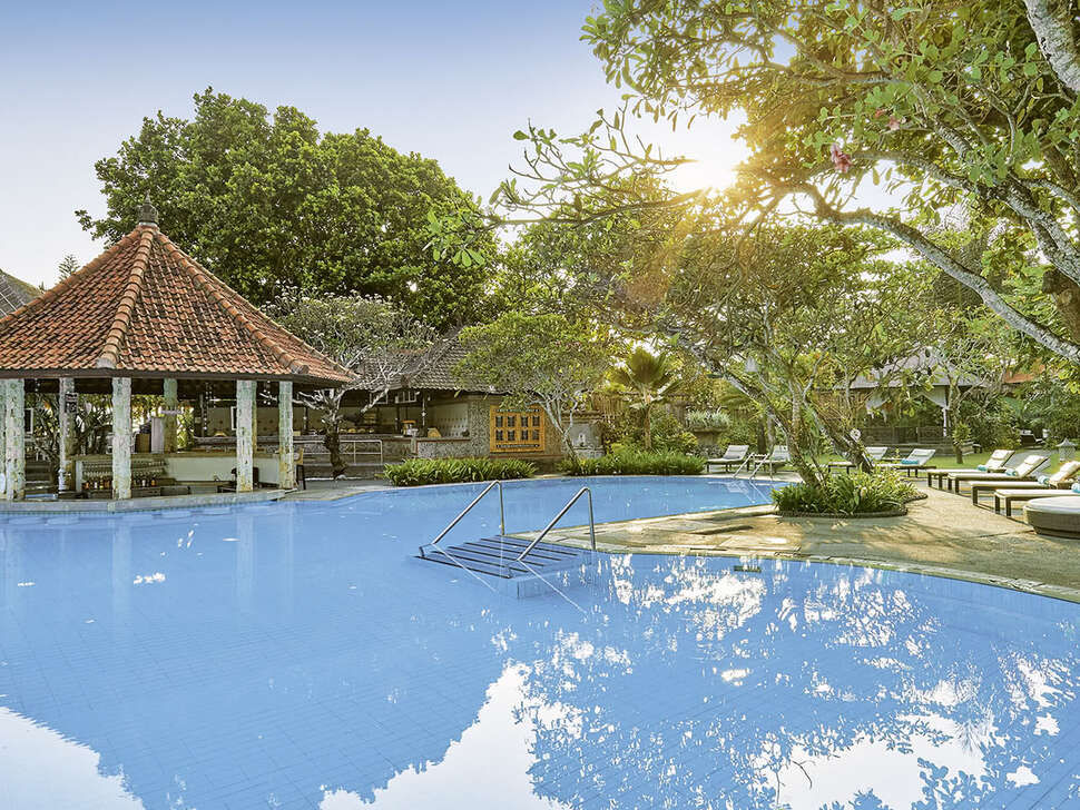 Een foto van het zwembad bij Sol by Melia Benoa Bali