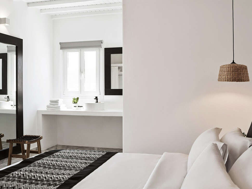 Een foto van Mr & Mrs White Mykonos