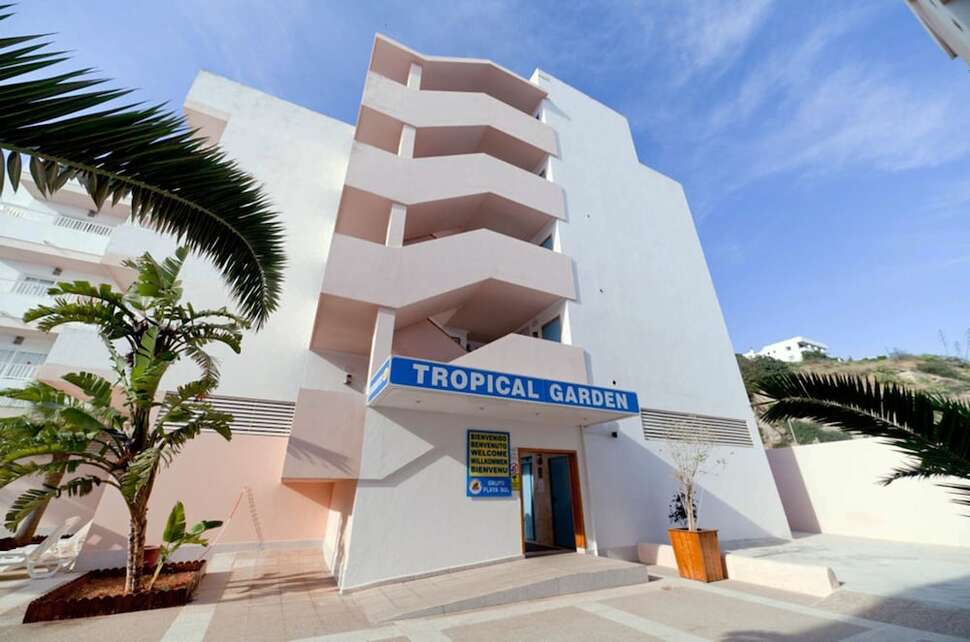 Een foto van de buitenkant van Appartementen Vibra Tropical Garden