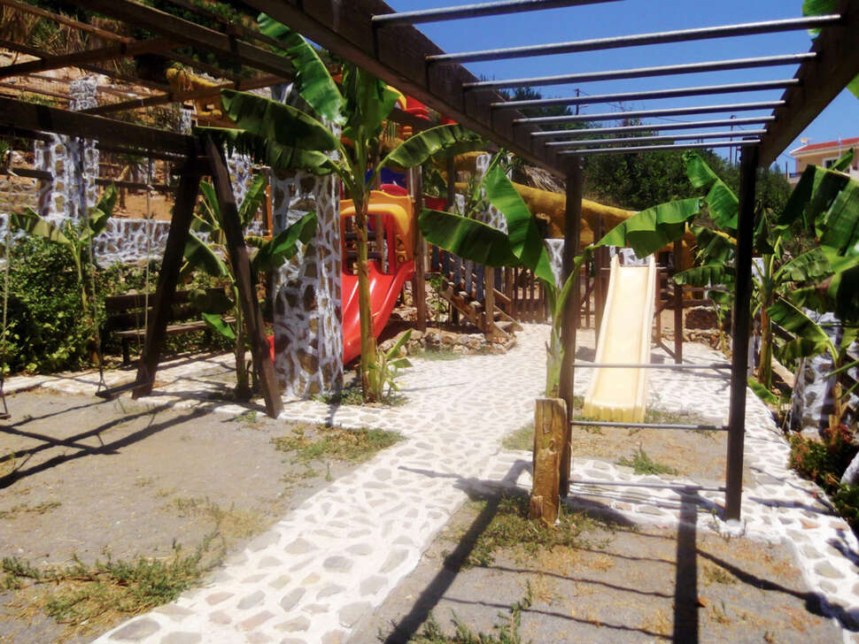 Ein Foto von den Einrichtungen im Stone Village Petrino Horio