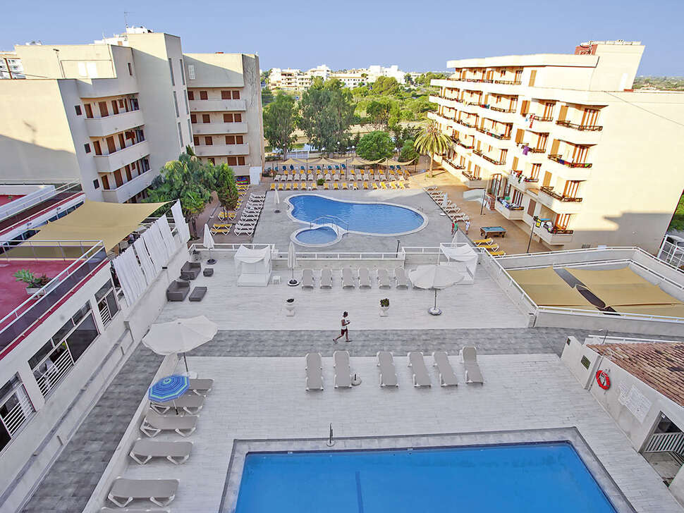 Een foto van het zwembad bij Bei Juan Playamar Hotel & Appartementen