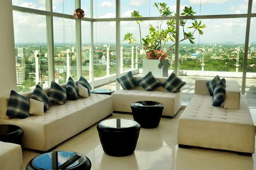 Een foto van het interieur van Cinnamon Red Colombo
