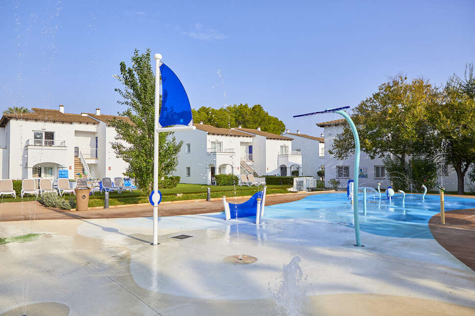 Een foto van het zwembad bij Seaclub Mediterranean Resort