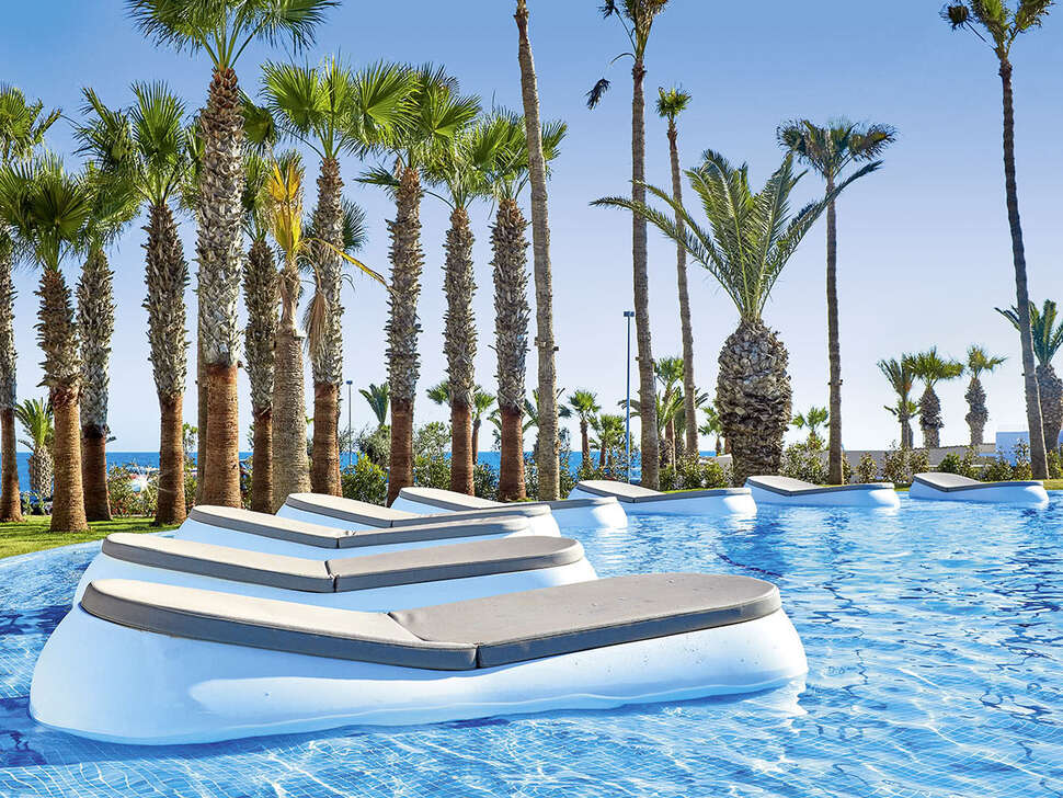 Een foto van het zwembad bij Mare Ayia Napa