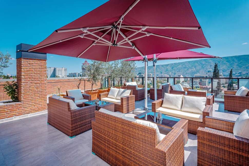 Een foto van Ramada by Wyndham Tbilisi Old City