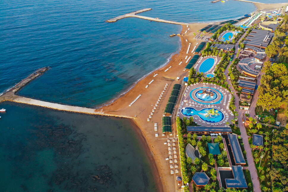 Een foto van het strand bij Eftalia Aqua Resort