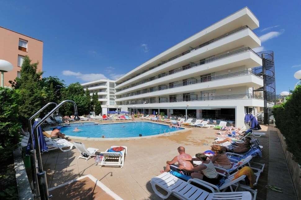 Een foto van een overzicht van Aparthotel Esmeraldas
