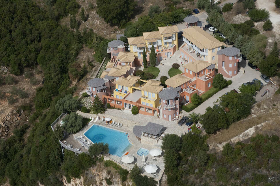 Ein Foto vom Pool im Red Tower Hotel