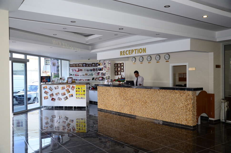 Ein Foto vom Innenbereich im Acar Hotel