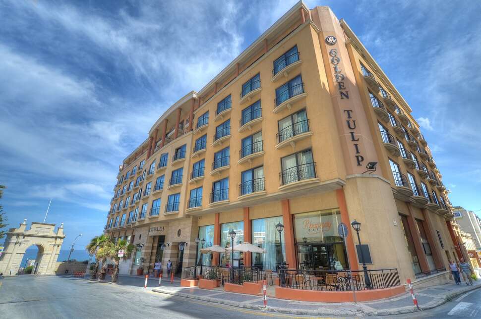 Ein Foto Golden Tulip Vivaldi Hotel