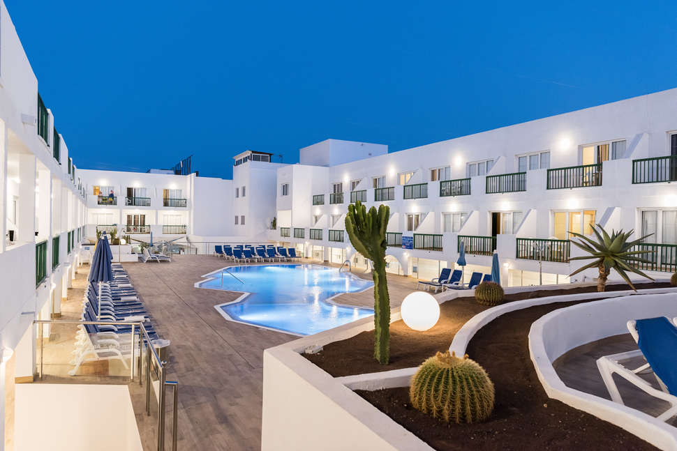 Een foto van het zwembad bij Appartementen Dunas Club