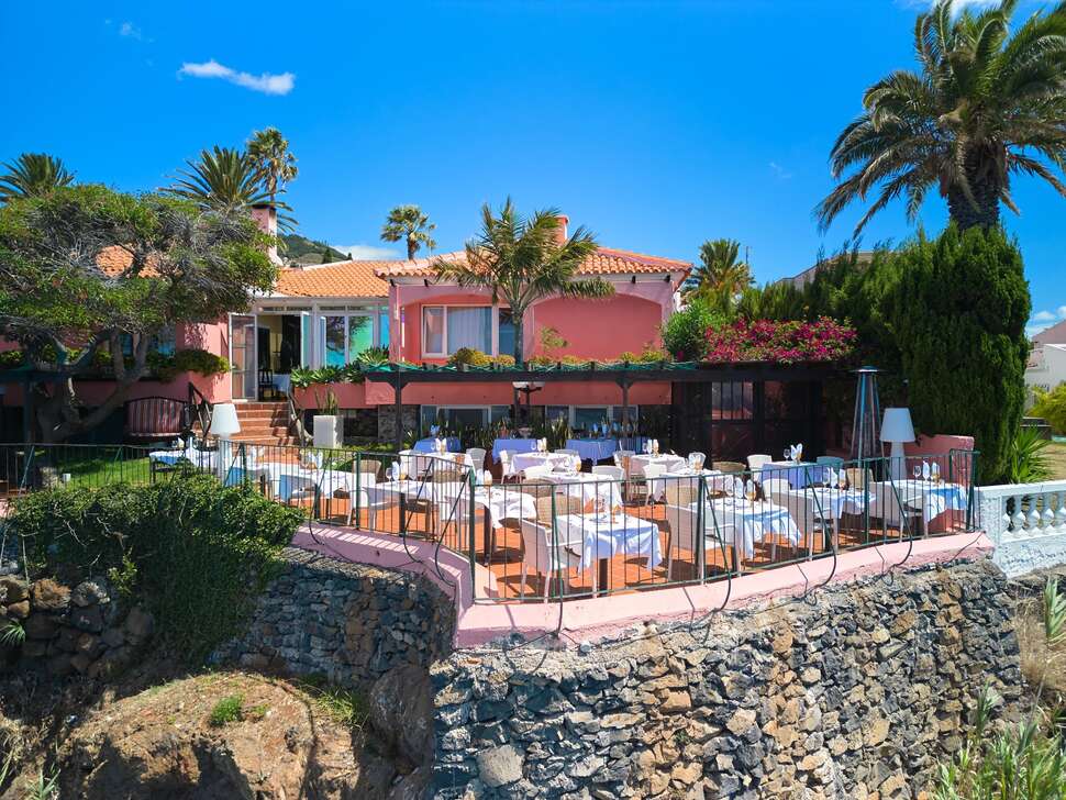 Ein Foto Inn & Art Hotel