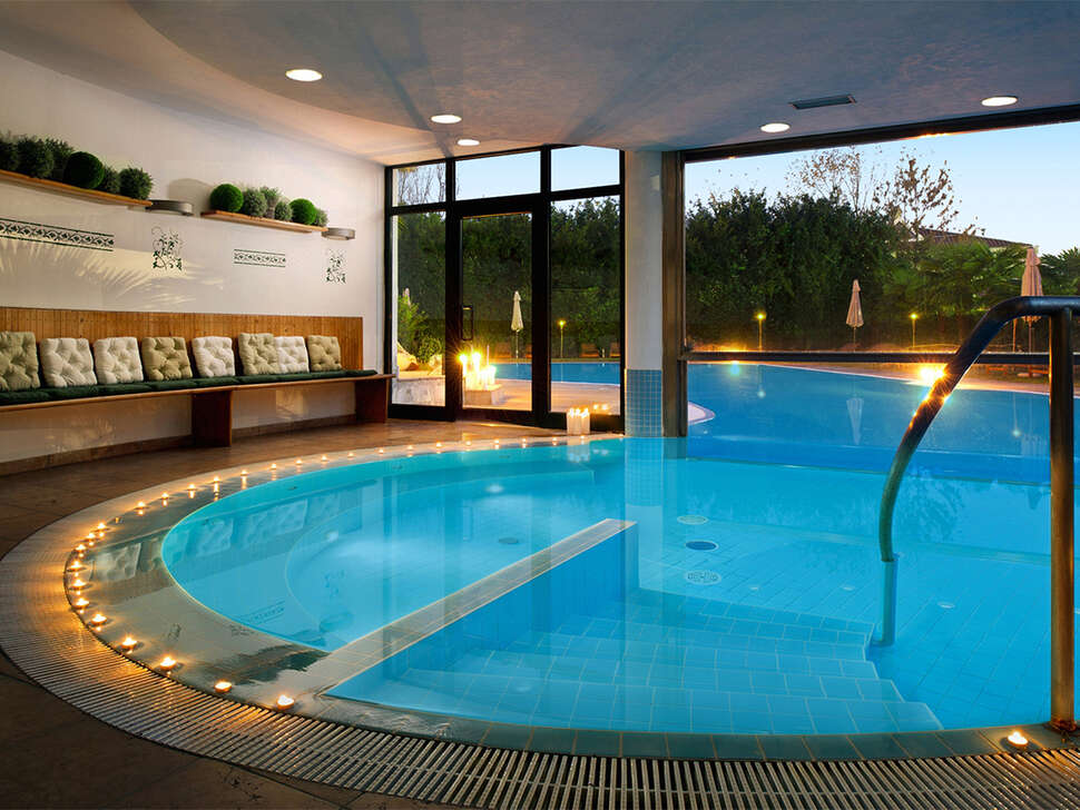 Een foto van het zwembad bij Villa Pace Park Hotel Bolognese