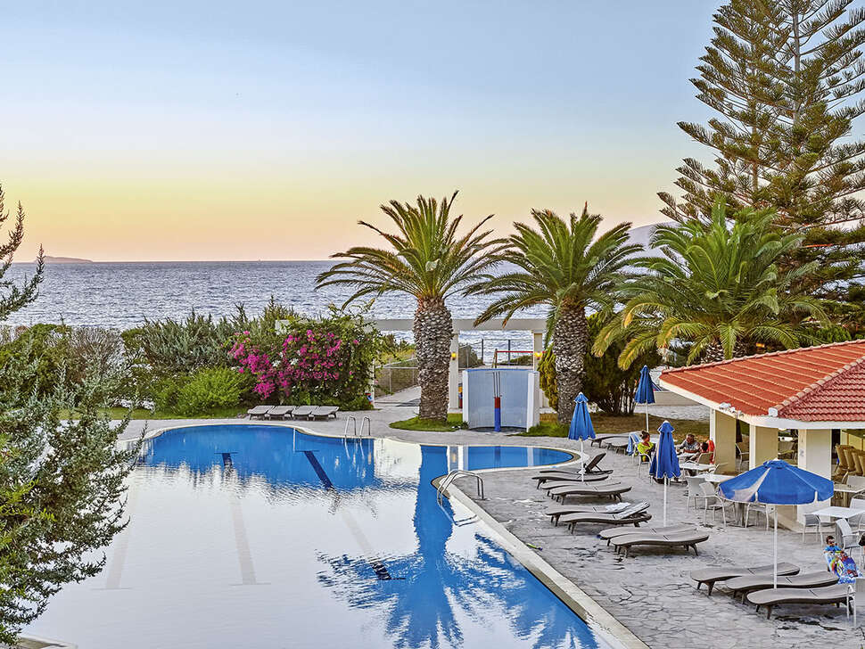 Ein Foto vom Pool im Zeus Kos Beach