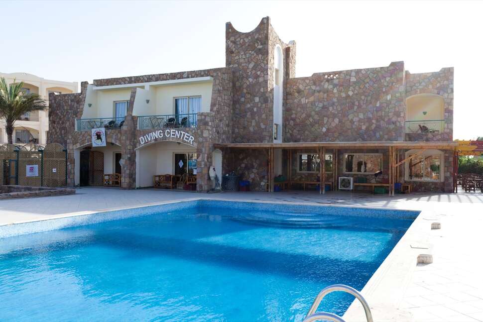 Een foto van het zwembad bij Brayka Bay Resort
