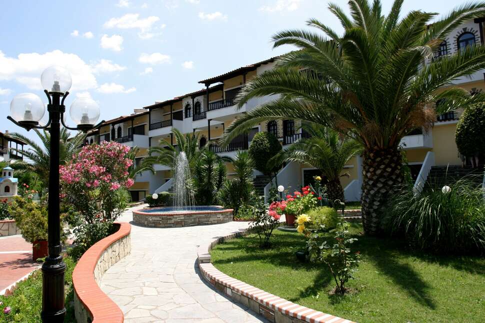 Ein Foto von der Außenansicht des Ioli Village Hotel