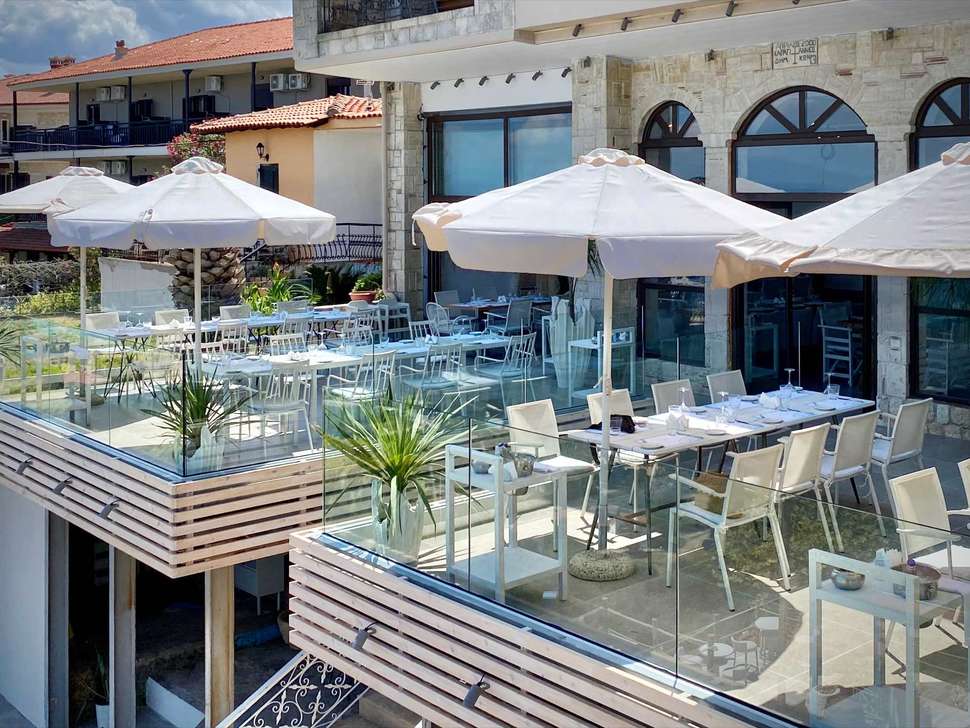 Een foto van het terras bij Rigas Boutique Hotel
