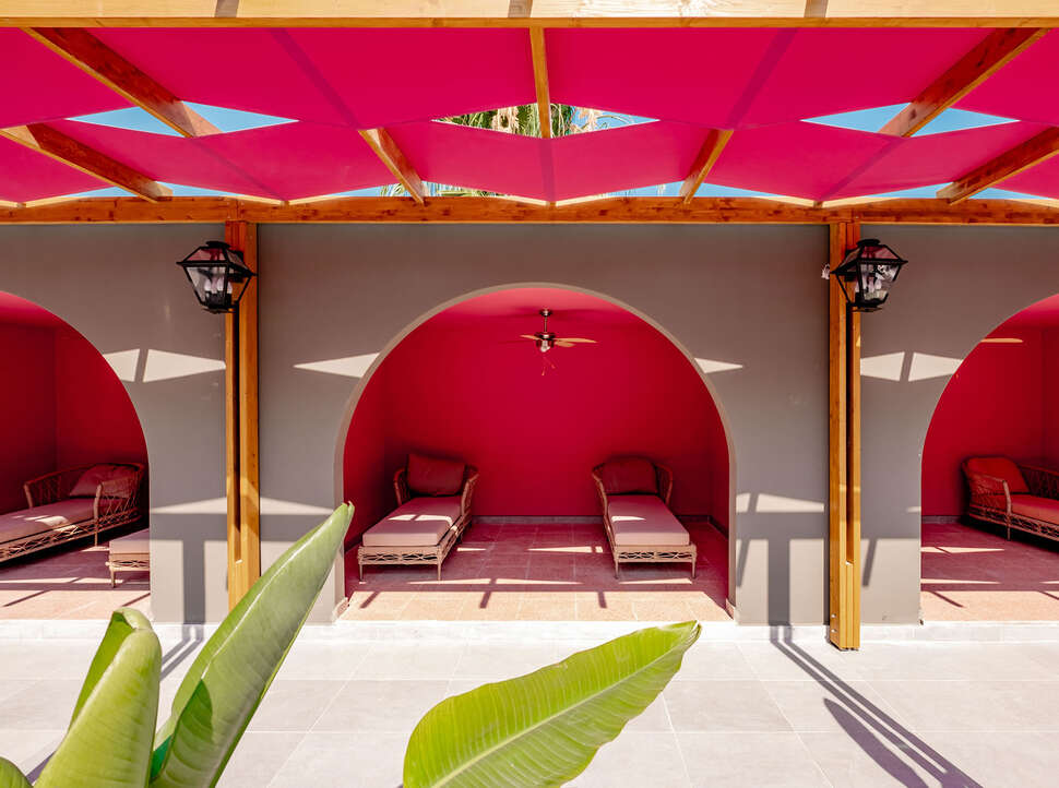 Een foto van het terras bij Hotel The X Belek