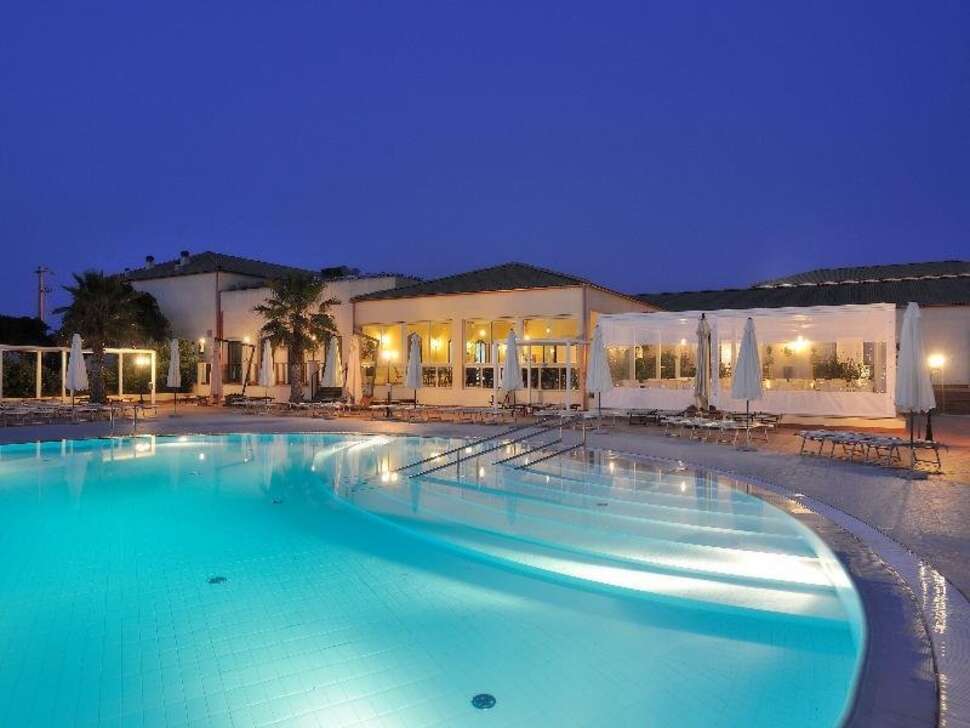 Een foto van het zwembad bij Sikania Resort & Spa