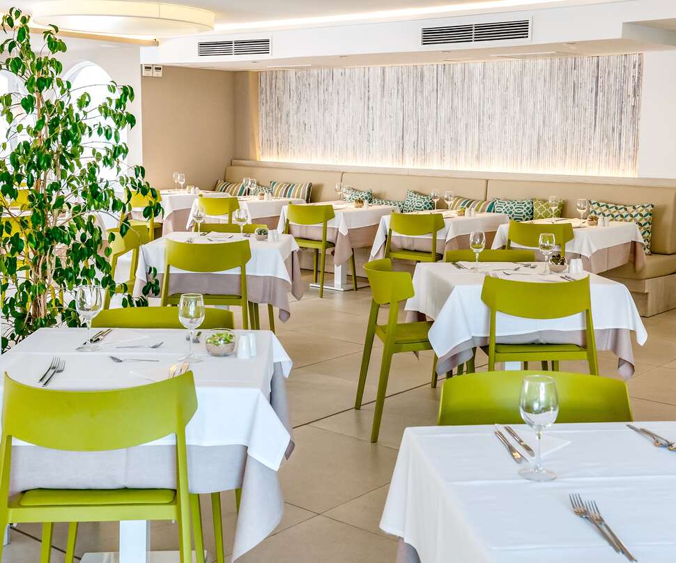Een foto van R2 Bahia Cala Ratjada Design Hotel