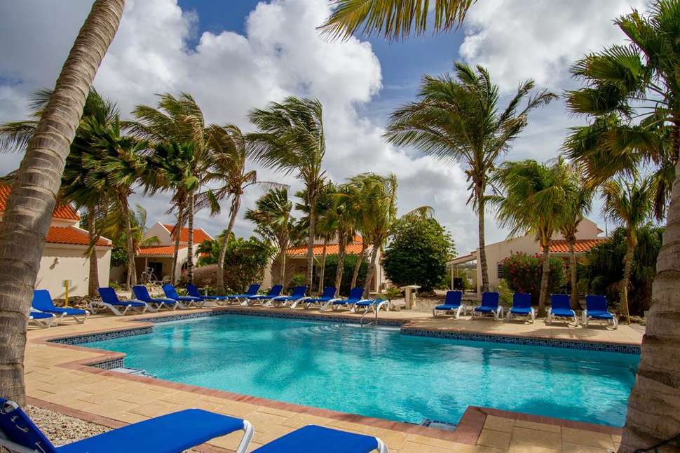 Een foto van het zwembad bij Hamlet Oasis Resort Bonaire