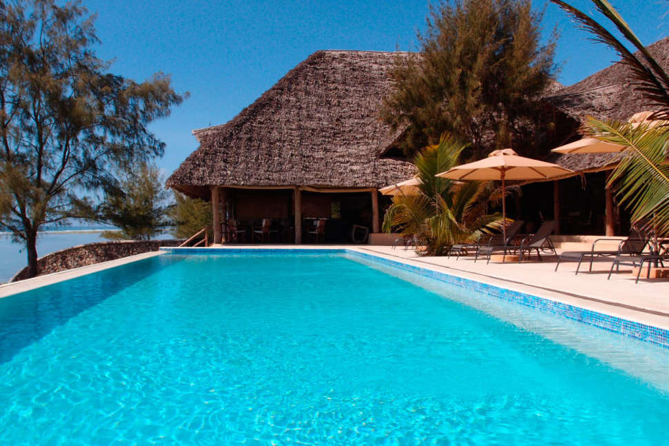 Een foto van het zwembad bij Sunshine Marine Lodge
