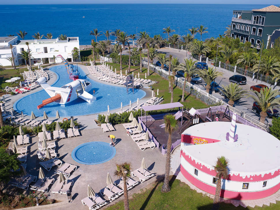 Een foto van het zwembad bij Riu Gran Canaria