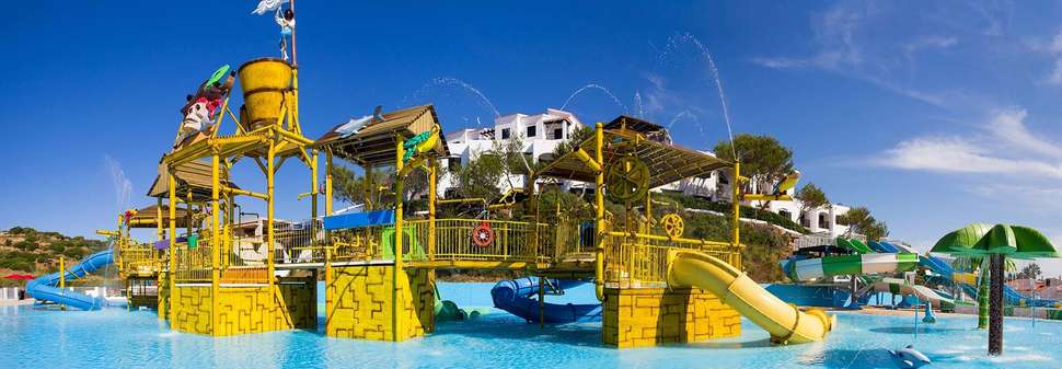Ein Foto vom Pool im Carema Club Resort