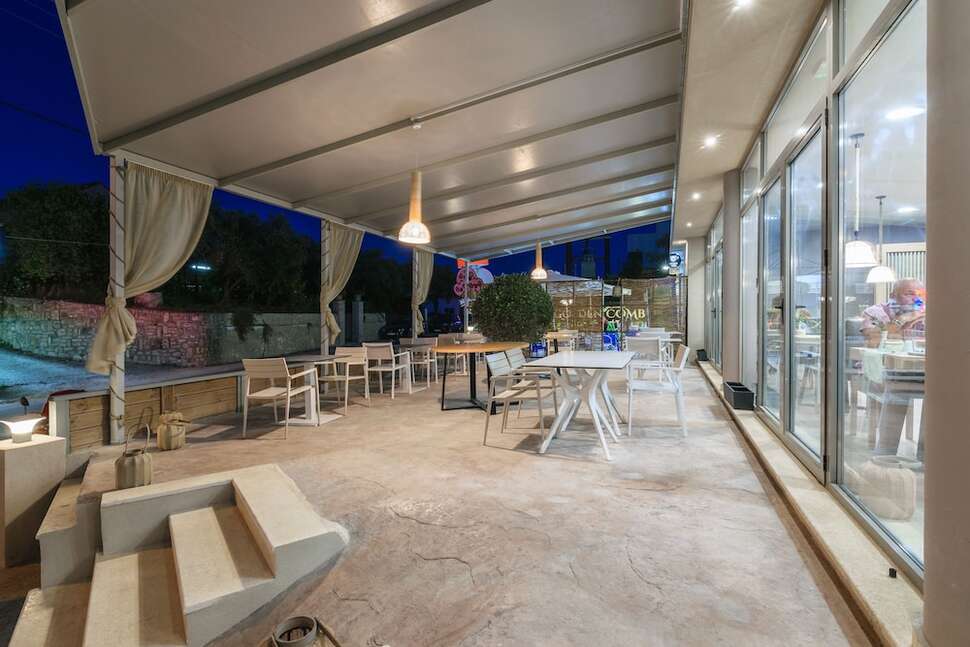 Ein Foto Karras Grande Resort