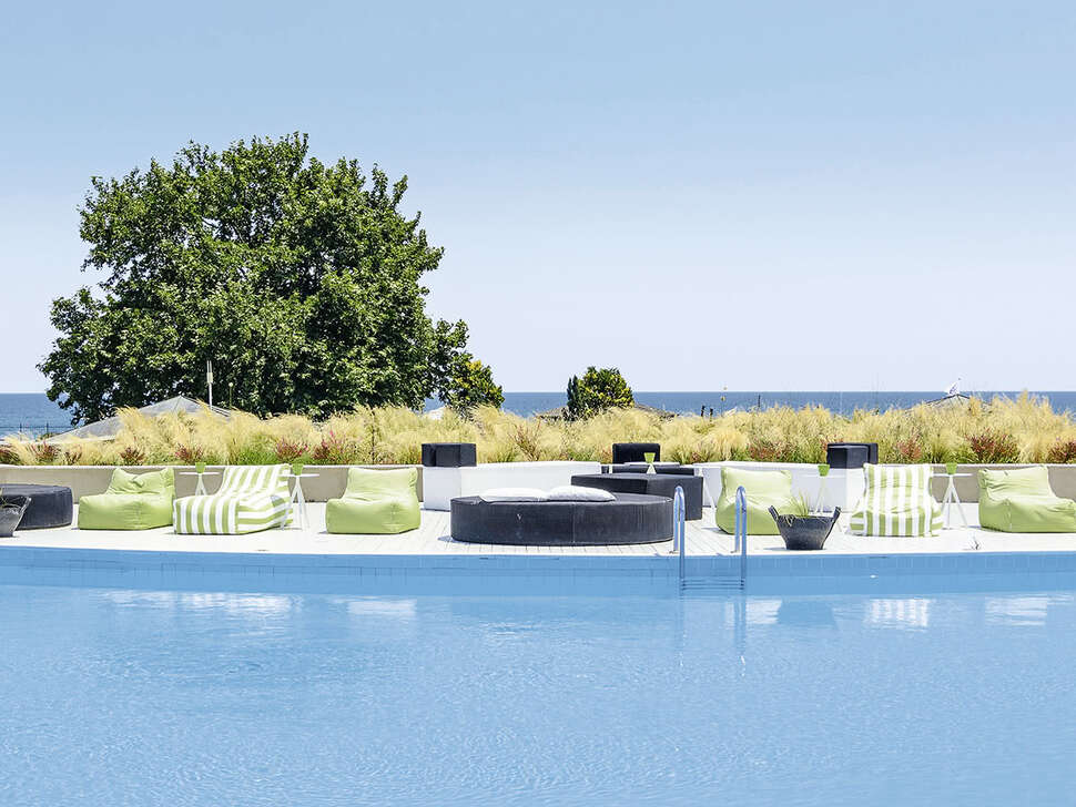 Een foto van het zwembad bij Dion Palace Beauty & Spa Resort