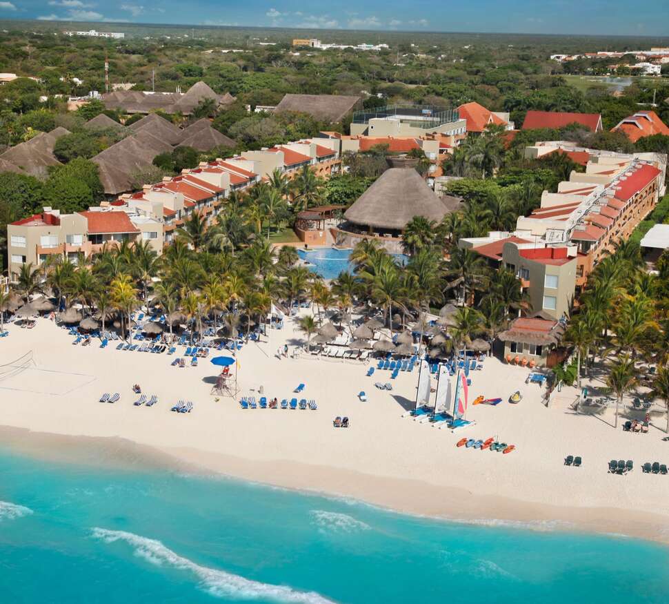 Een foto van de buitenkant van Viva Wyndham Azteca