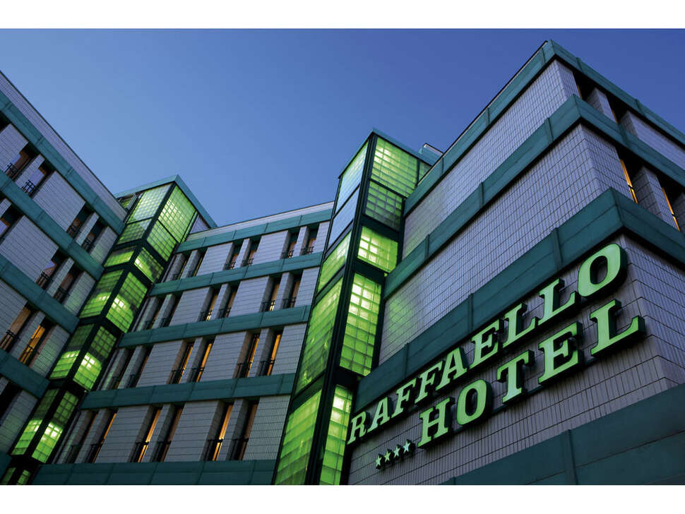 Een foto van de buitenkant van Hotel Raffaello