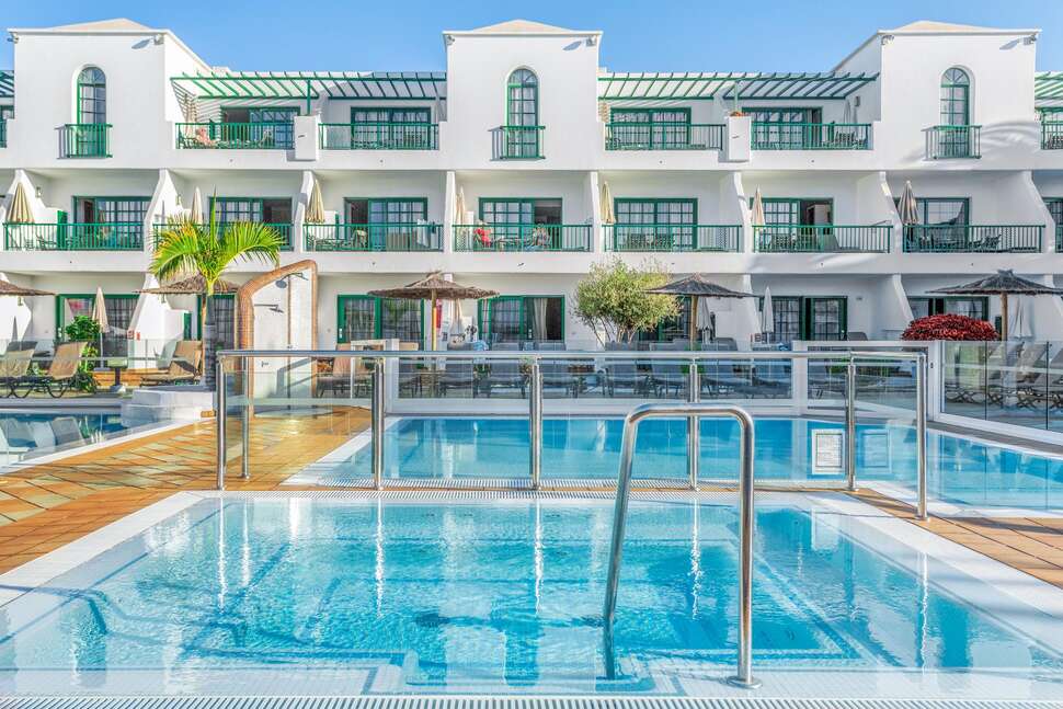Een foto van het zwembad bij Club del Carmen by Diamond Resorts