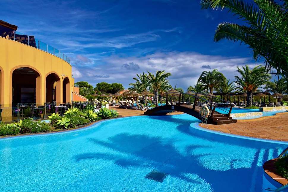 Een foto van het zwembad bij Pestana Porto Santo Beach Resort & Spa