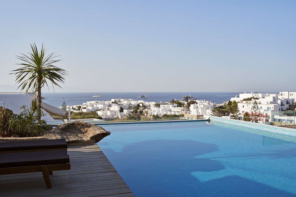 Een foto van Mr & Mrs White Mykonos