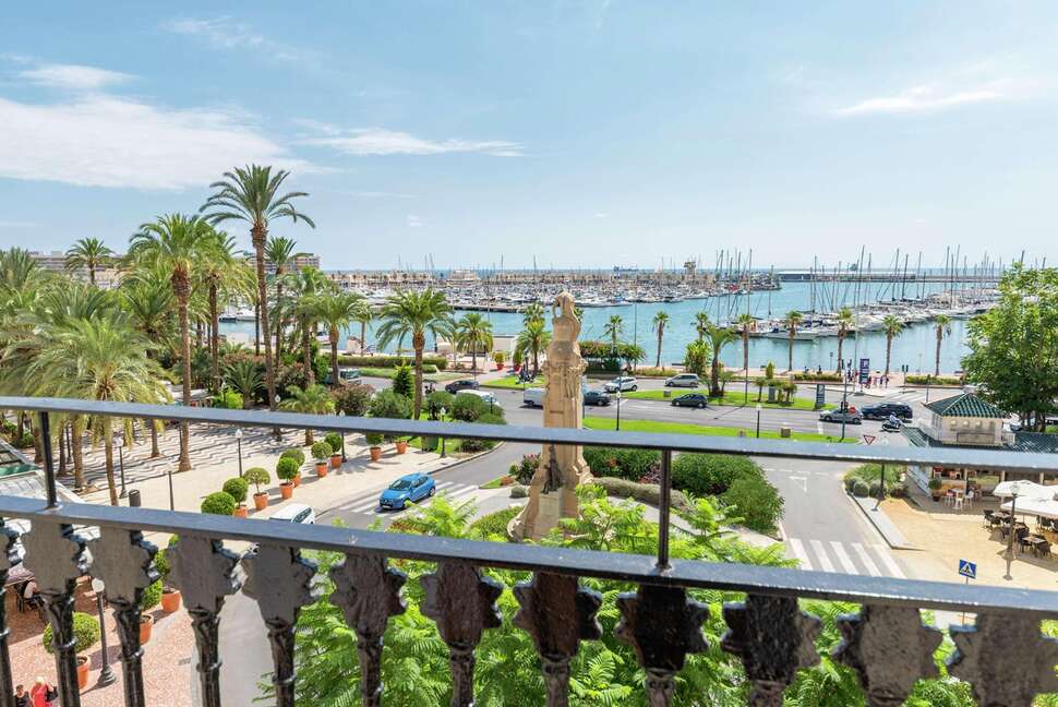 Een foto van Casa Alberola Alicante Curio Collection by Hilton