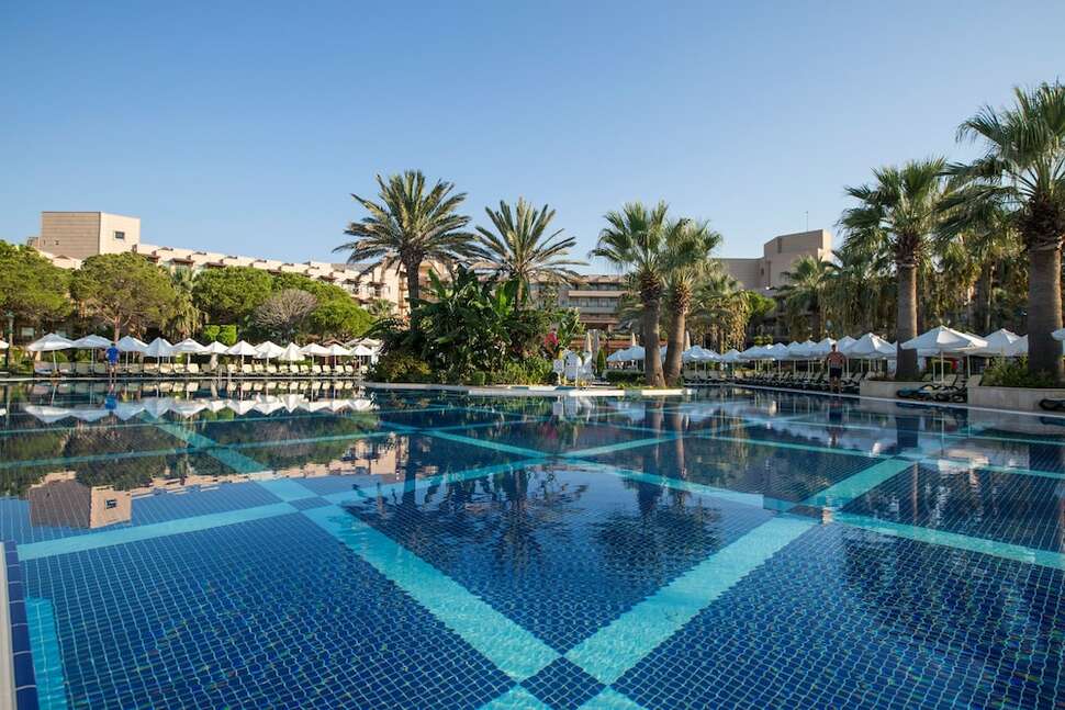 Ein Foto vom Pool im Crystal Tat Beach Pearl Collection