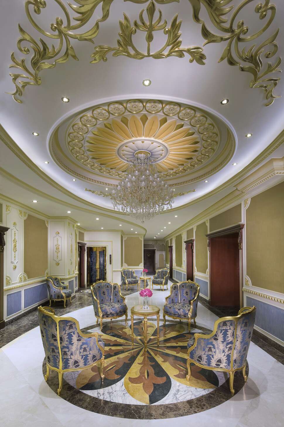 Ein Foto Royal Rose Abu Dhabi Curio Collection by Hilton