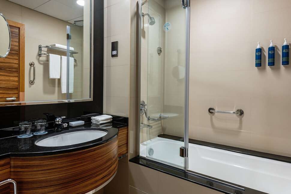 Ein Foto Four Points by Sheraton Bur Dubai