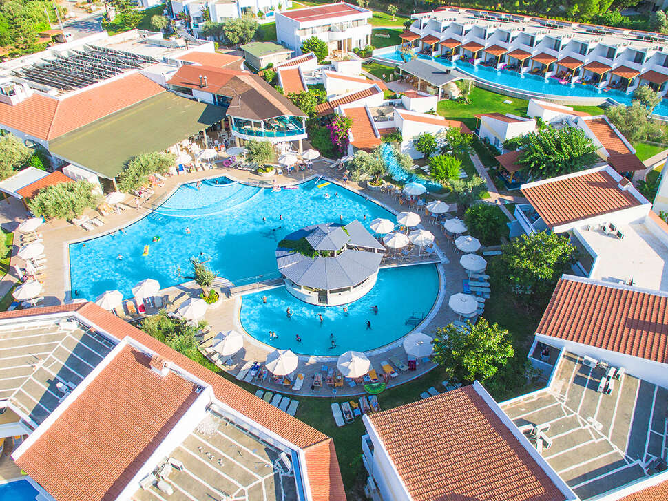 Een foto van het zwembad bij Lydia Maris Resort & Spa