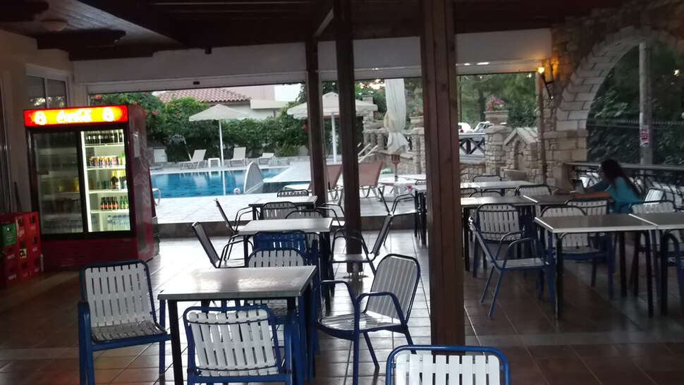 Een foto van het terras bij Panorama Studios & Appartementen