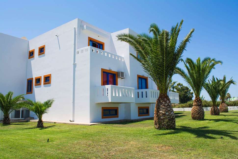 Ein Foto von der Außenansicht des Bouradanis Village Hotel