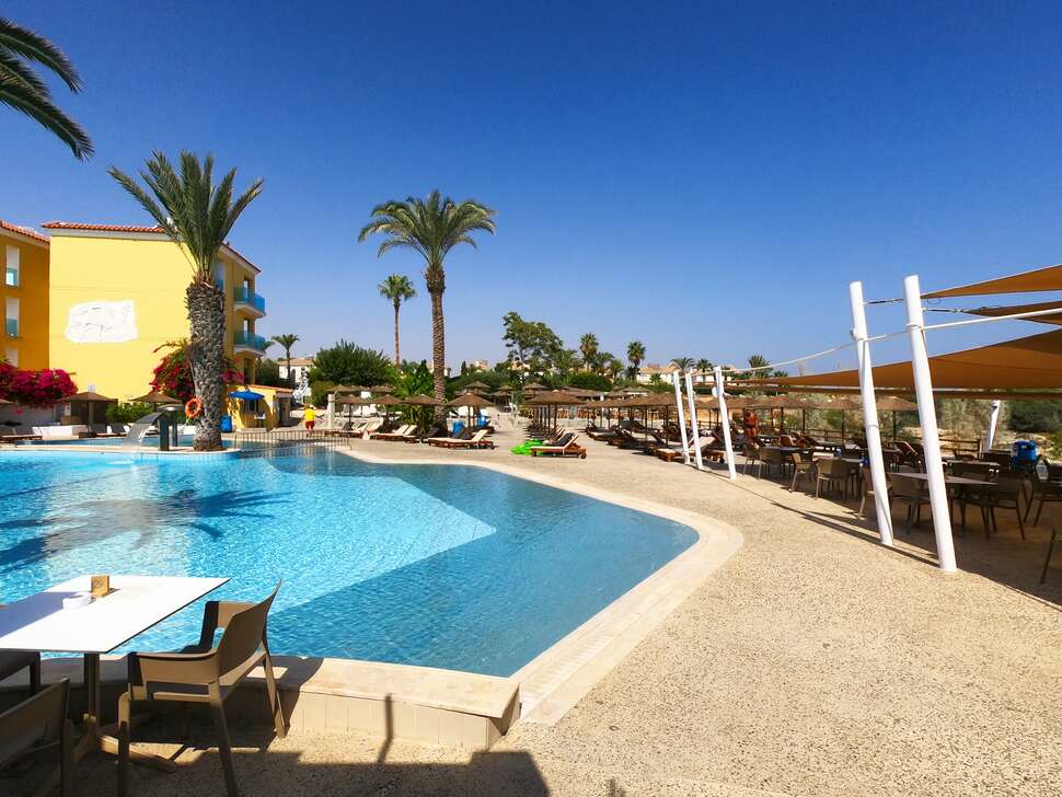Ein Foto vom Pool im Malama Beach Holiday Village