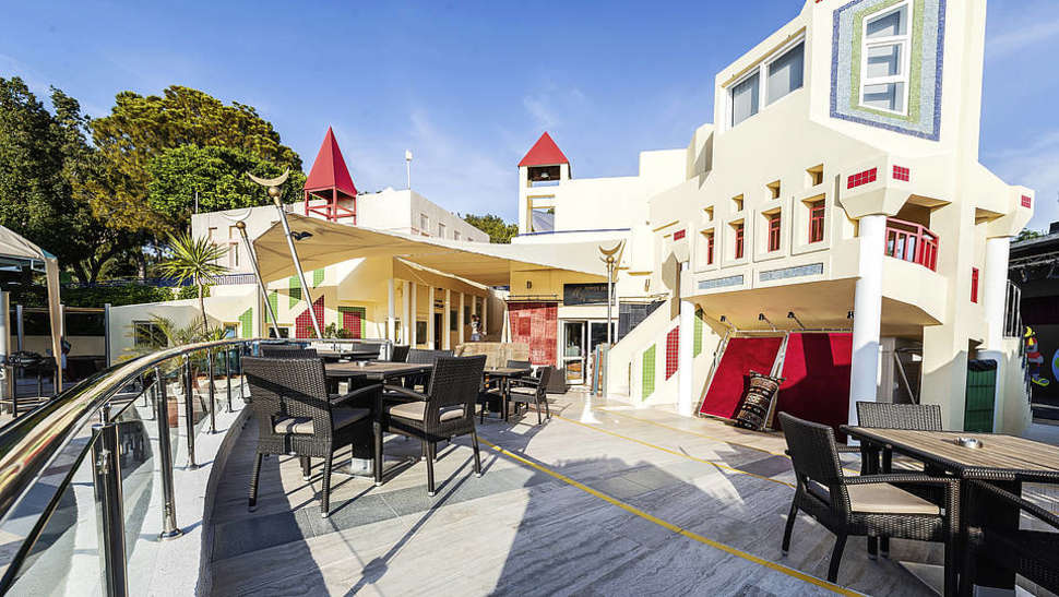 Een foto van het terras bij Robinson Club Pamfilya