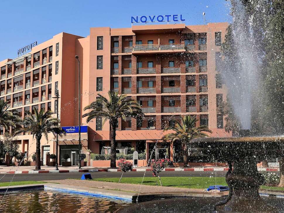 Een foto van de buitenkant van Hotel Novotel Marrakech Hivernage