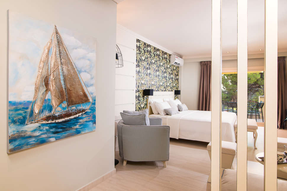 Een foto van Neikos Mediterraneo Luxury Suites