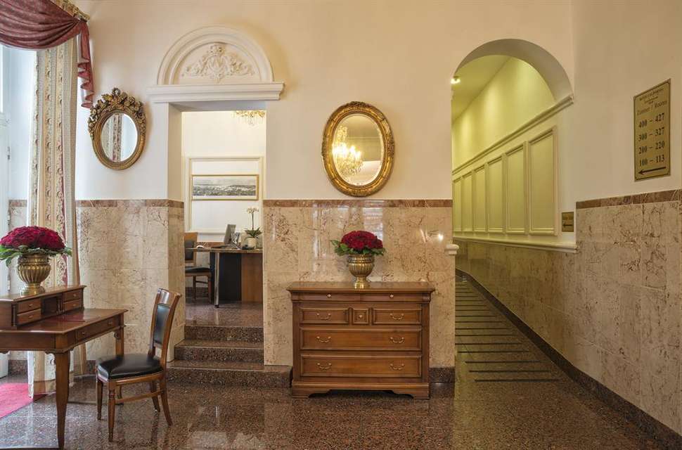 Een foto van het interieur van Leonardo Hotel Berlin Kurfürstendamm