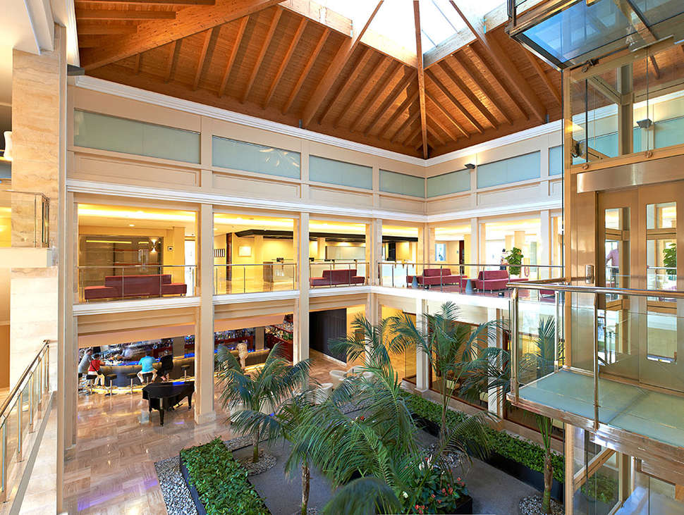Een foto van het interieur van TUI Blue Playa la Barrosa