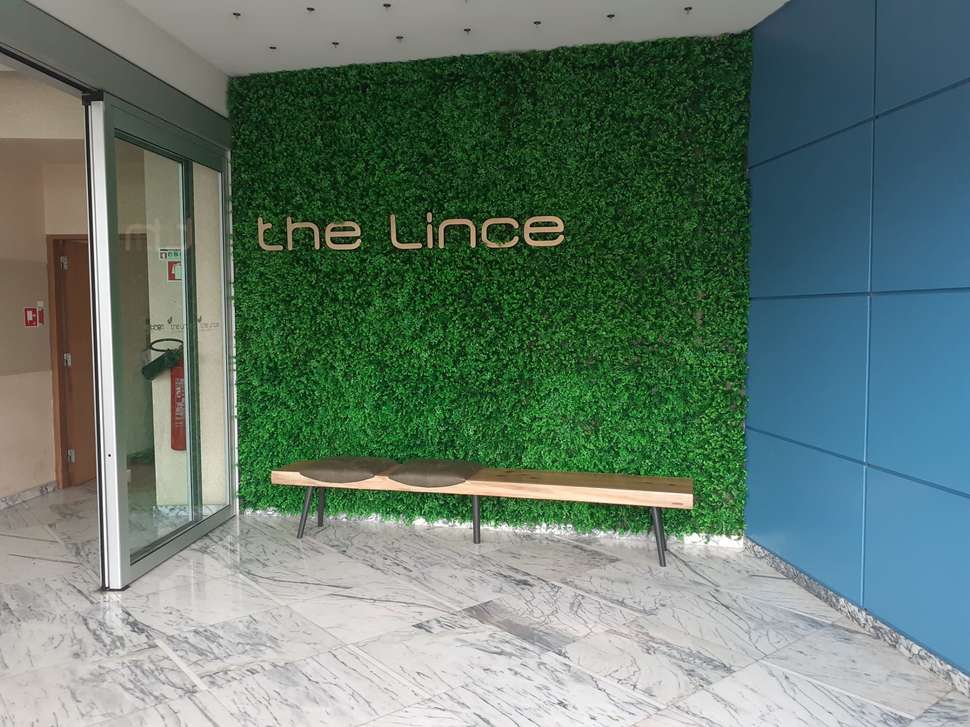 Een foto van de buitenkant van The Lince Azores